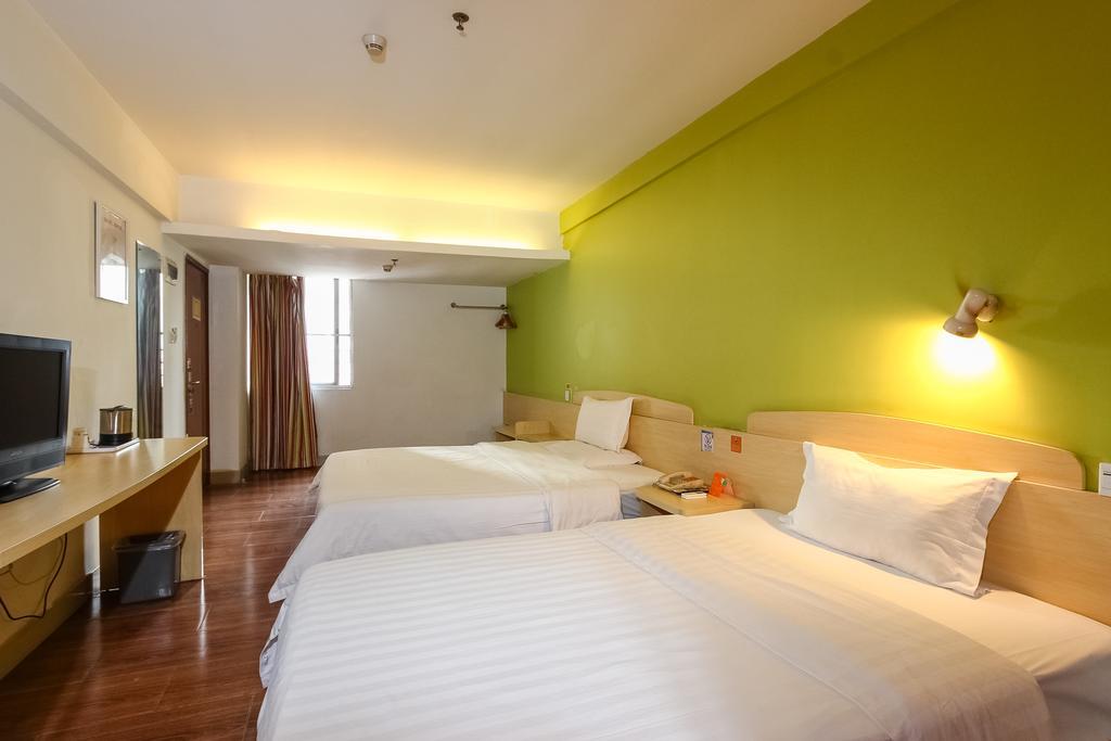 7Days Inn Guangzhou Wuyang New Town Экстерьер фото